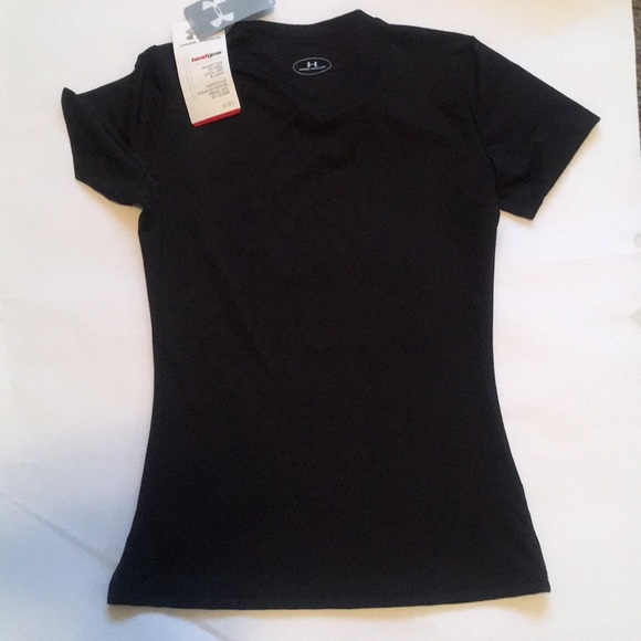 Under Armour Girl’s. Fitted Heat Gear t Shirt - Picture 2 of 2